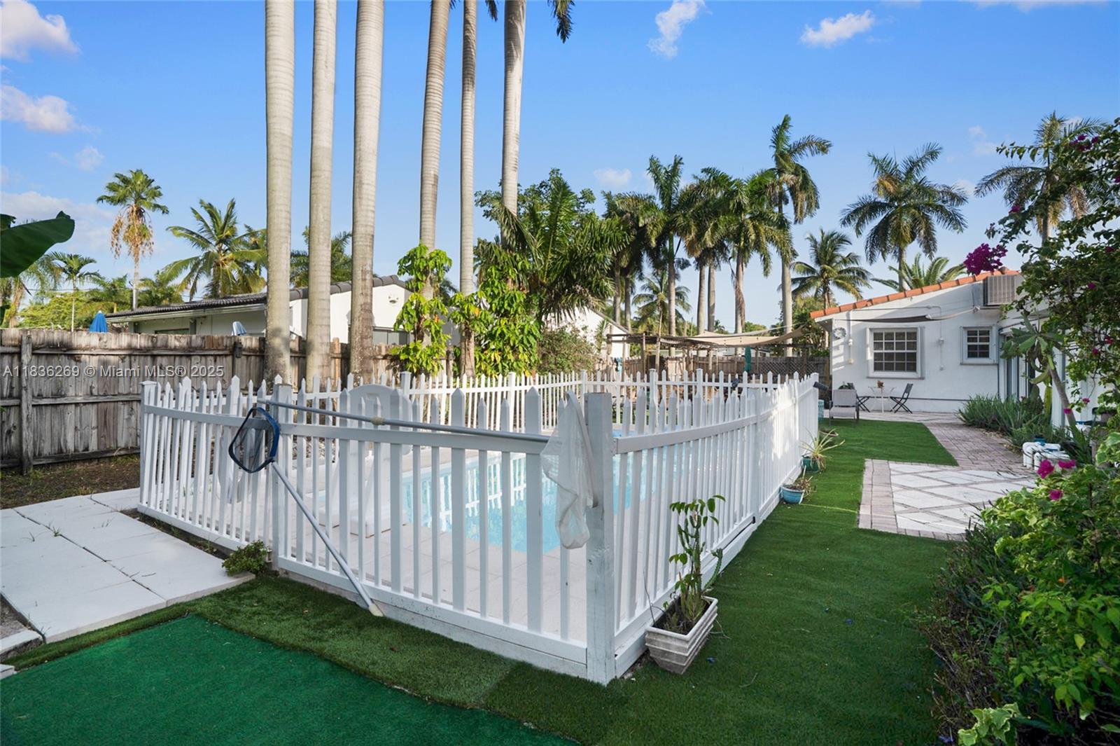 SUNSET TRAILS NO 4 - Residential