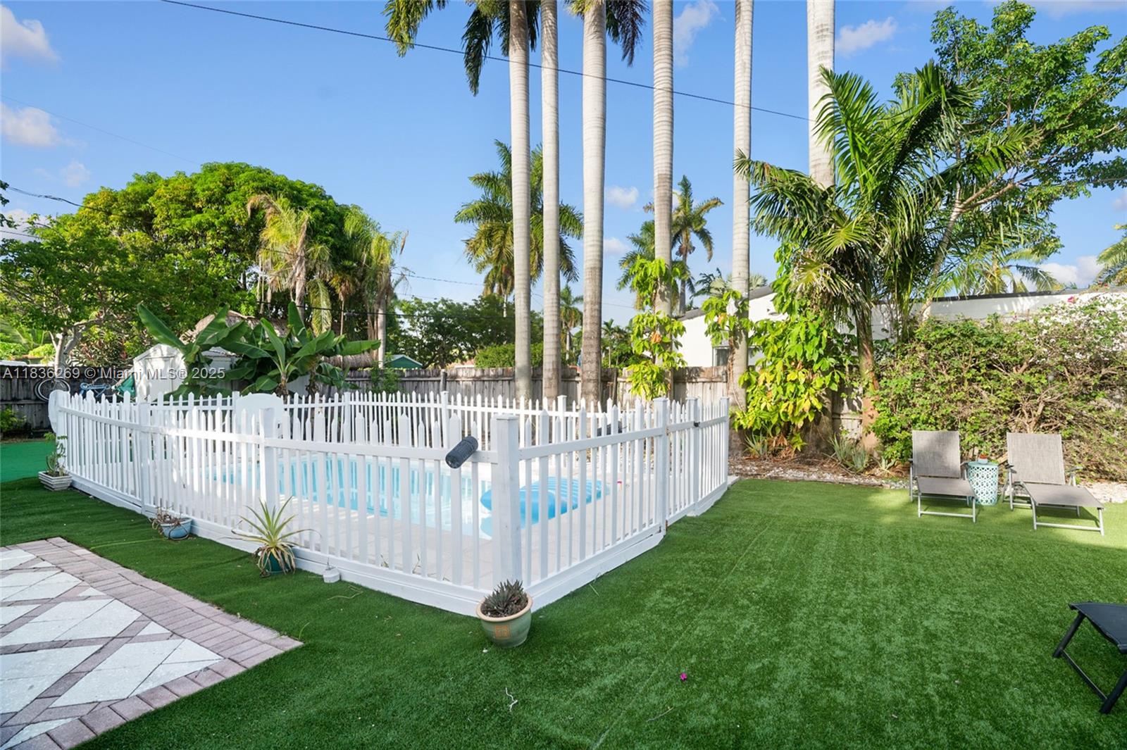 SUNSET TRAILS NO 4 - Residential