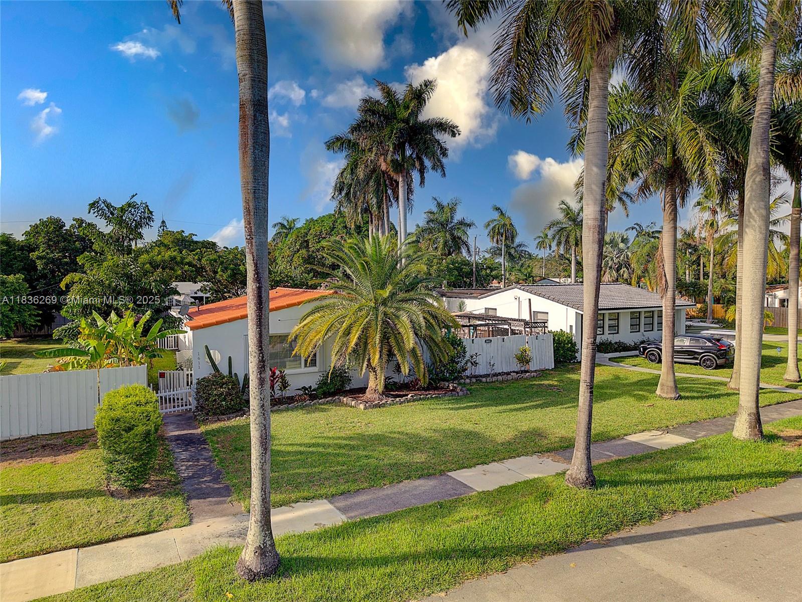 SUNSET TRAILS NO 4 - Residential