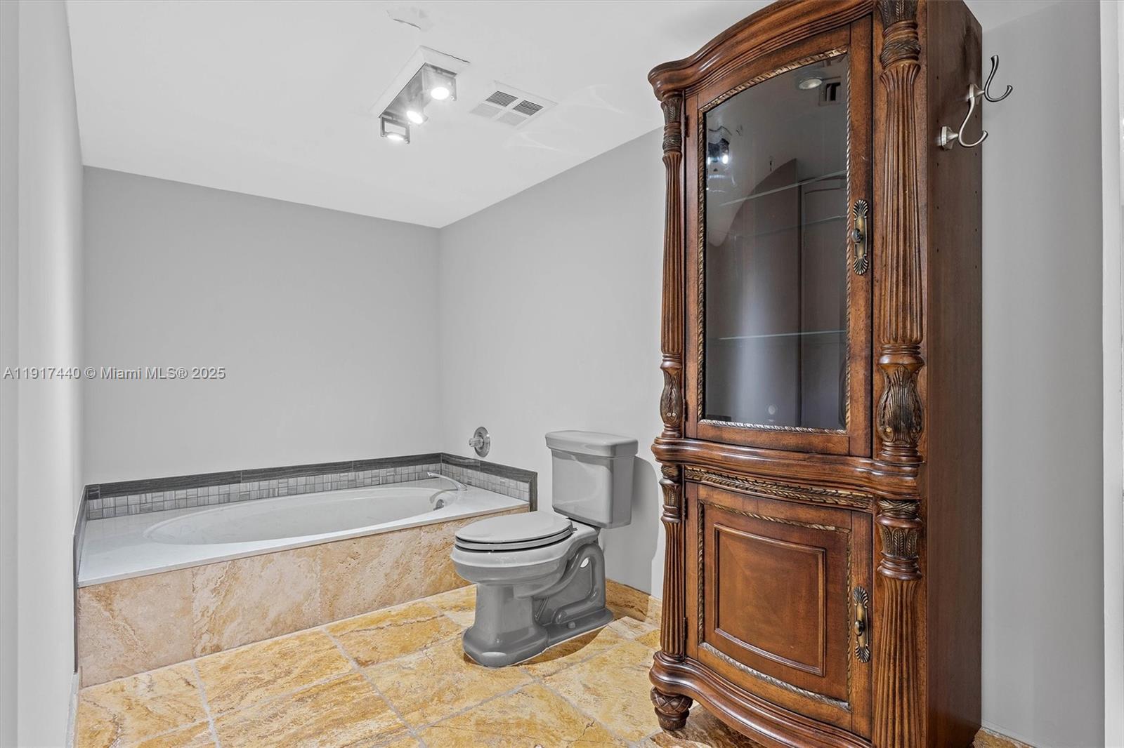 Lands of the President - Residential