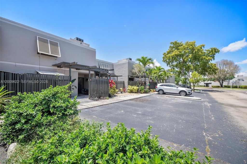 Photo of 11244 NW 14th Ct, Pembroke Pines, FL 33026 (MLS # A12009622)