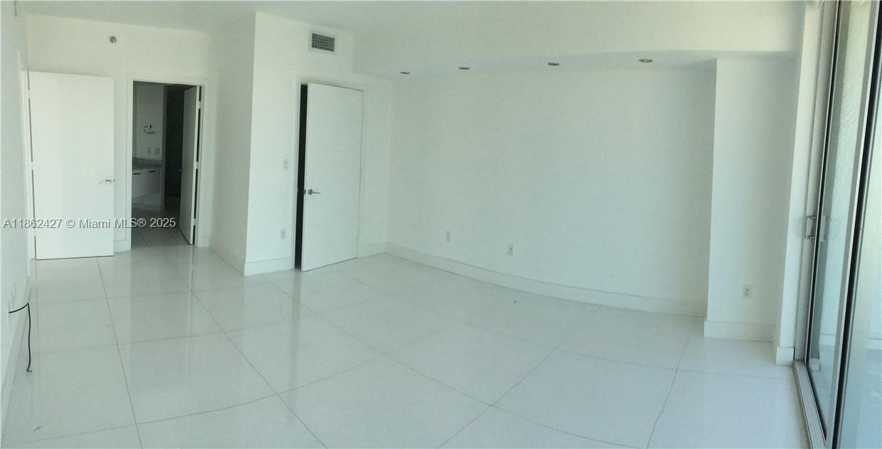 500 BRICKELL WEST CONDO - Residential
