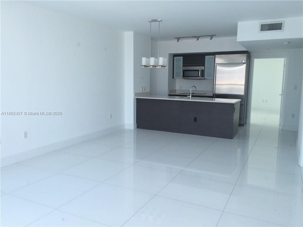 55 SE 6th St 2807