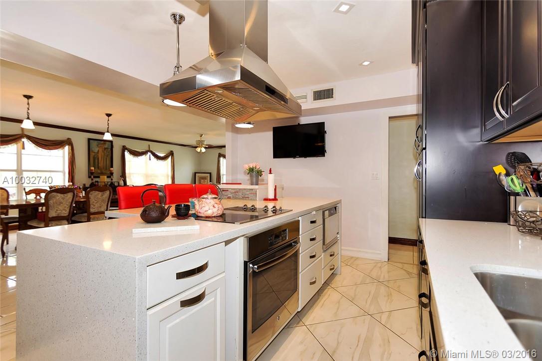 Hollywood Hills 6-22 B - Residential