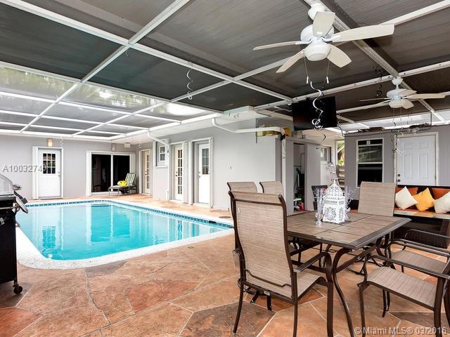 Hollywood Hills 6-22 B - Residential