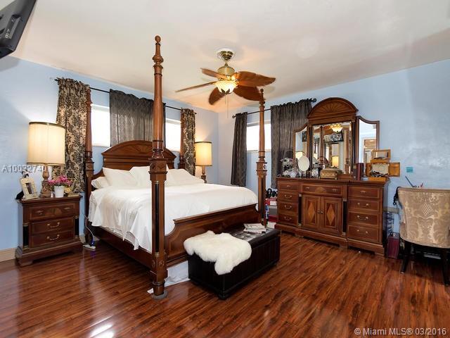 Hollywood Hills 6-22 B - Residential