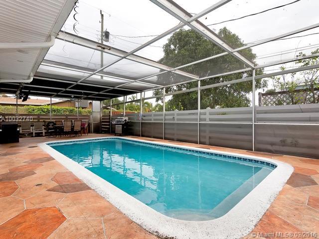 Hollywood Hills 6-22 B - Residential