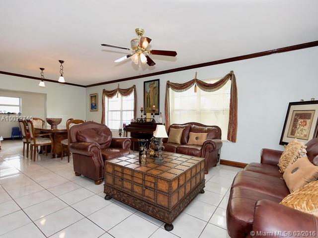 Hollywood Hills 6-22 B - Residential