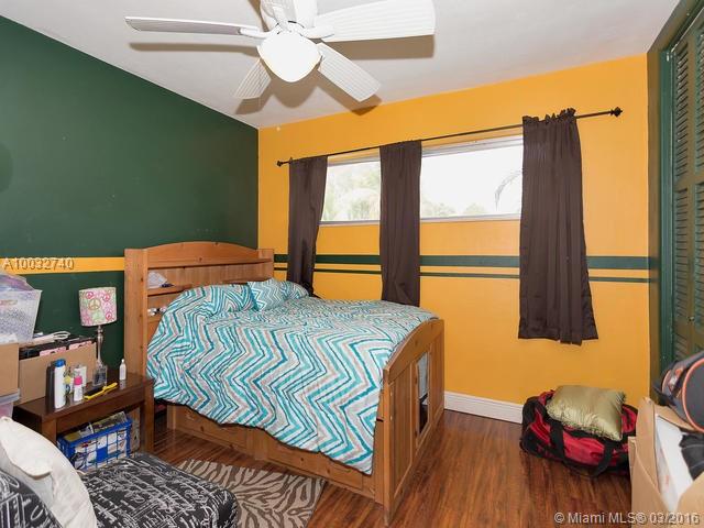 Hollywood Hills 6-22 B - Residential