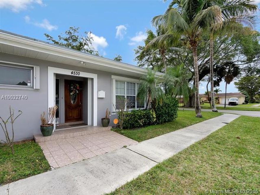 Immaculate!! Fully upgraded corner lot home in prestige Hollywood Hills. Home is equipped with brand new stainless steel appliances, top of the line kitchen, 16 cameras, alarm system,hurricane shutters,fully insulated roof, custom built walking-closets, and many more upgrades. Beautiful outdoor space with screened in pool. All bedrooms have pool access.  A must see!