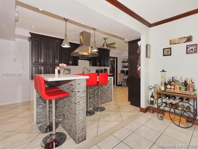 Hollywood Hills 6-22 B - Residential