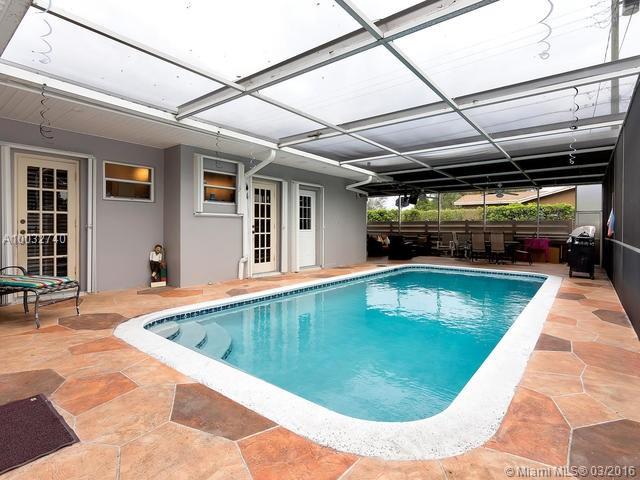 Hollywood Hills 6-22 B - Residential