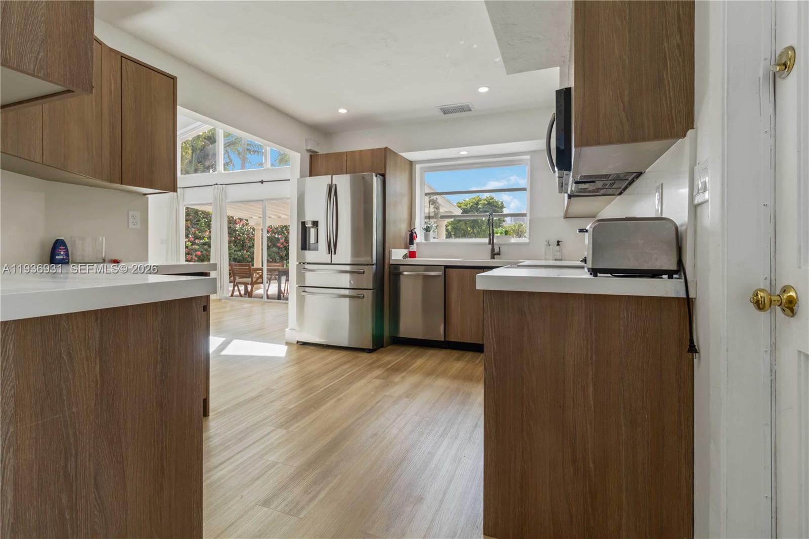BELLE MEADE ISLAND - Residential Lease