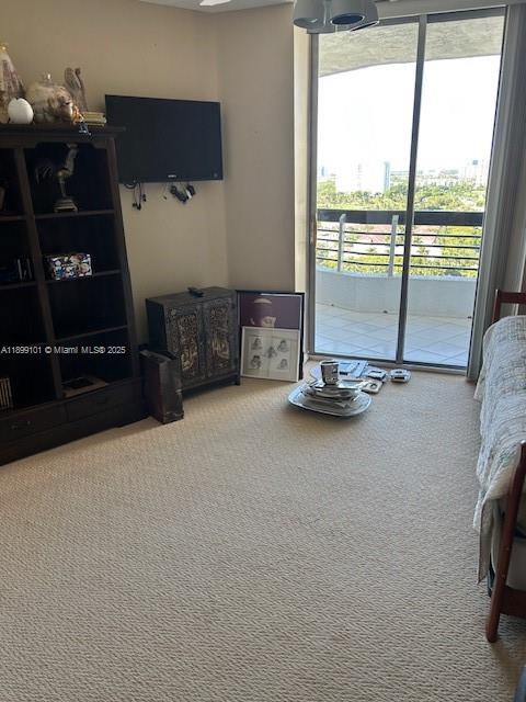 MYSTIC POINTE TOWER 500 C - Residential