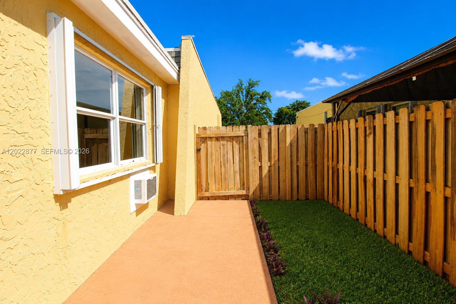 COUNTRY CLUB OF MIAMI FAI - Residential