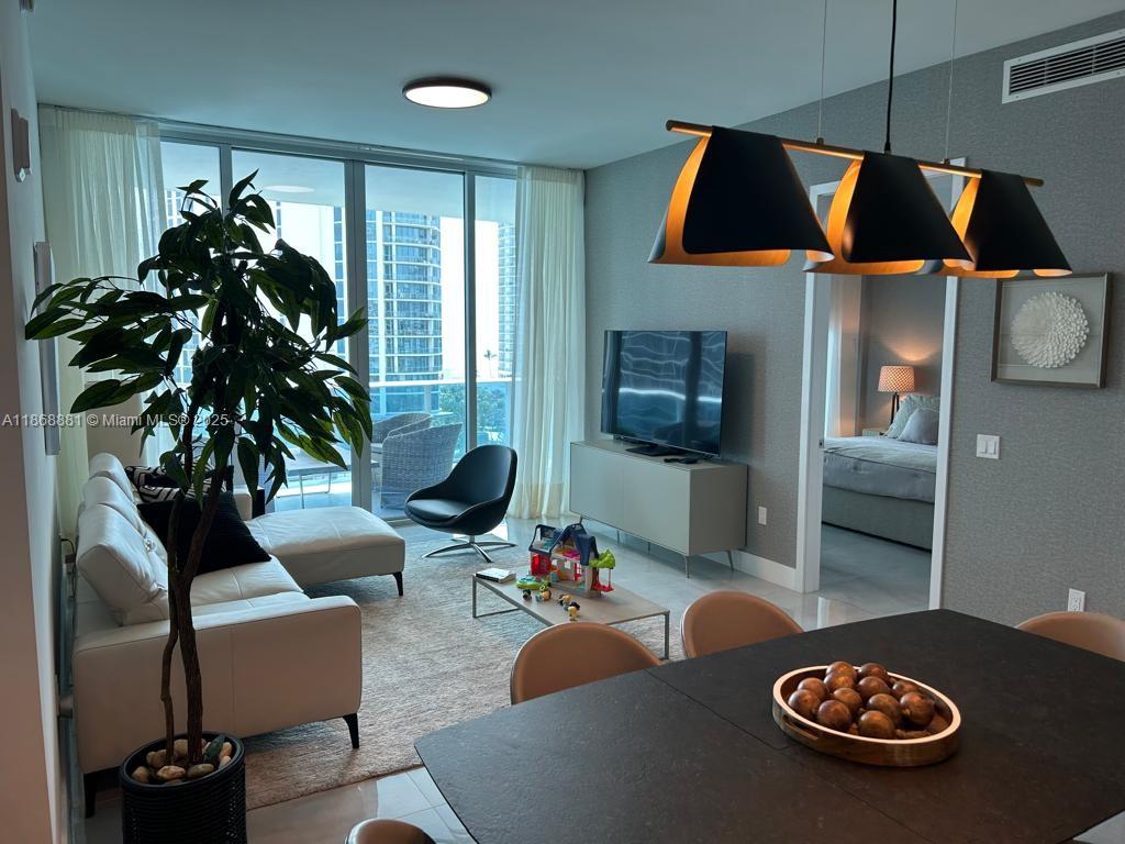 SUNNY ISLES BEACH - Residential Lease