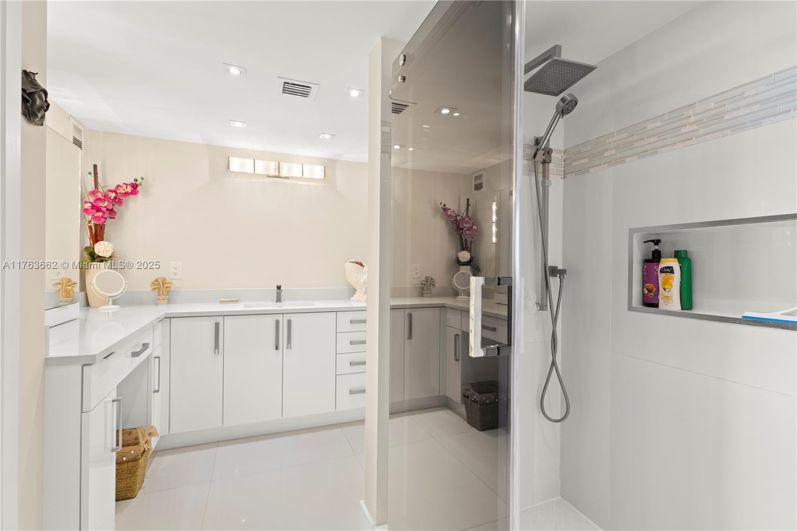 WHITEHALL CONDO - Residential