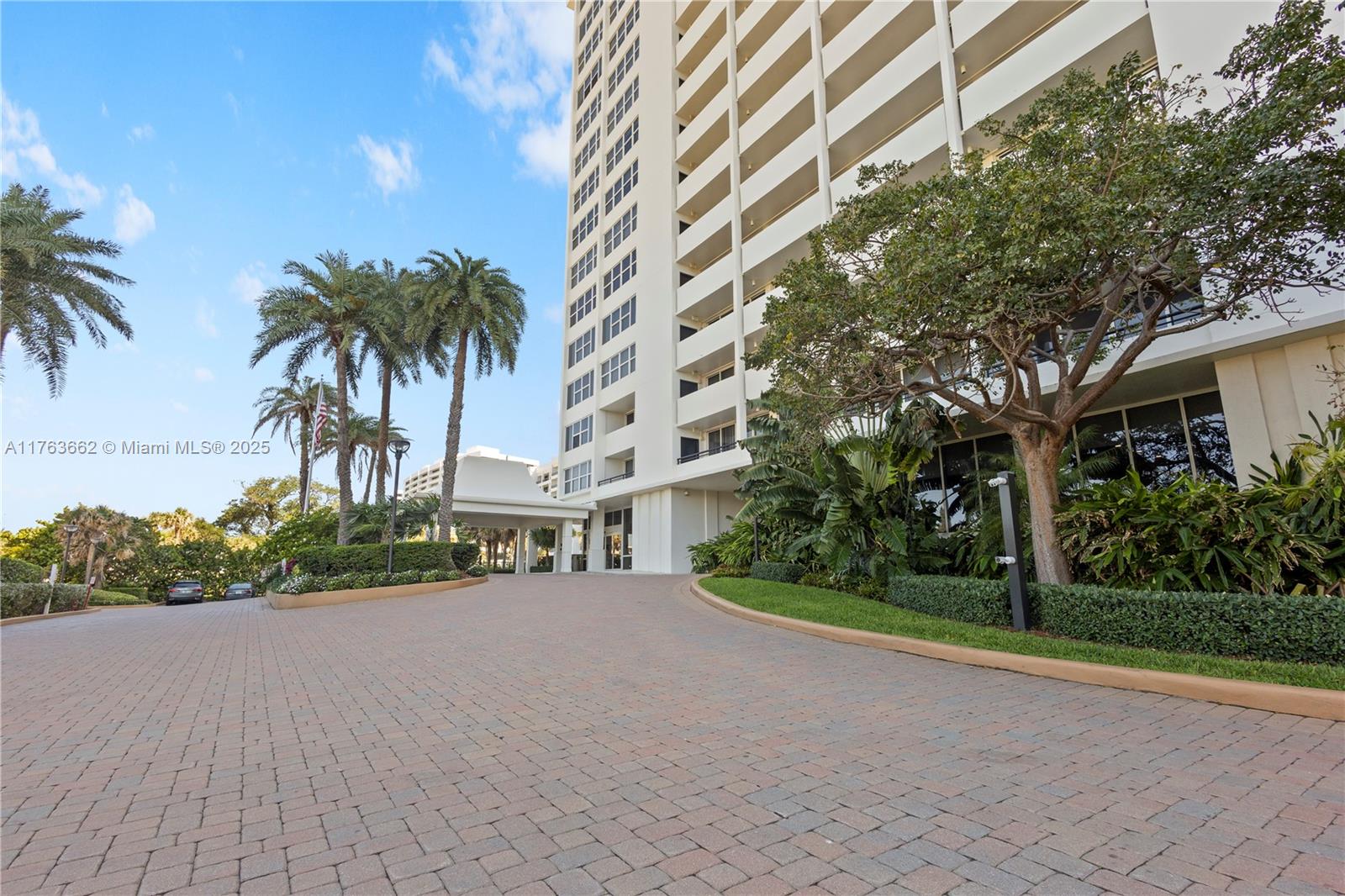 2000 S Ocean Blvd 4D