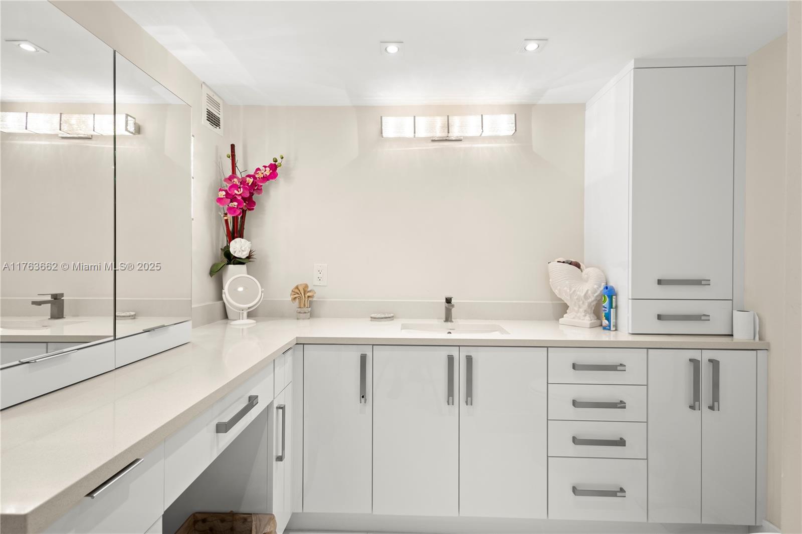 WHITEHALL CONDO - Residential
