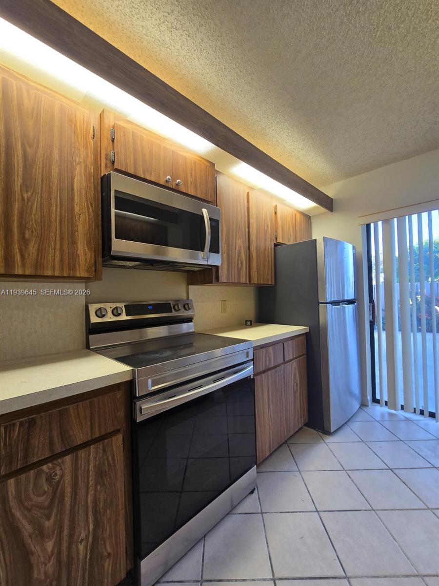 VILLAGE OF SANDALWOOD LAK - Residential