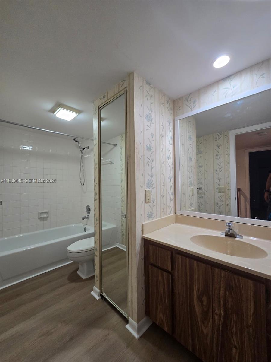 VILLAGE OF SANDALWOOD LAK - Residential