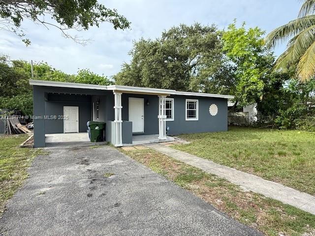 AS IS PROPERTY IN GREAT FORT LAUDERDALE LOCATION, 5 BEDROOMS 2 FULL BATH. CENTRAL A/C. HUGE YARD, LOTS OF OPEN SPACE GREAT FOR AN INVESTOR.