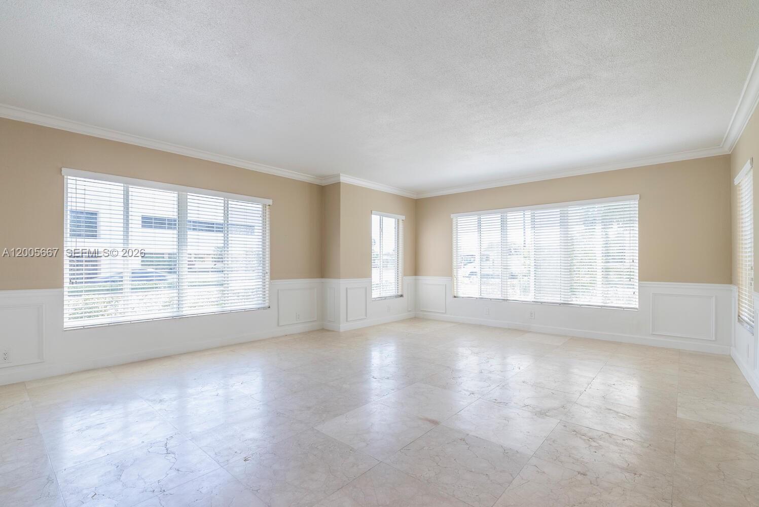 2890 Le Jeune Rd 2890