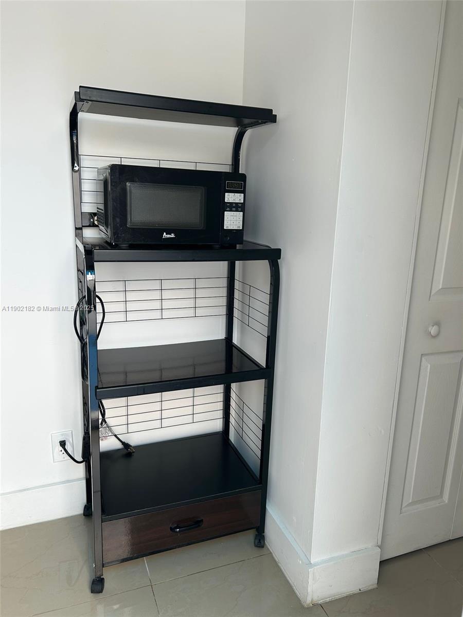 PARK VIEW SUB - Residential Lease