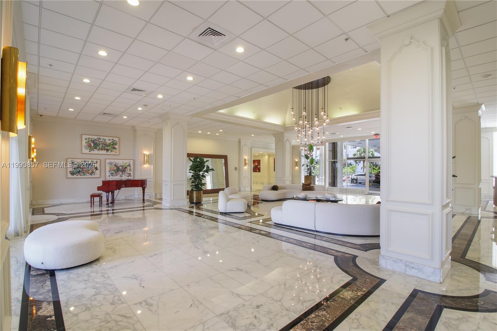 5600 CONDO - Residential