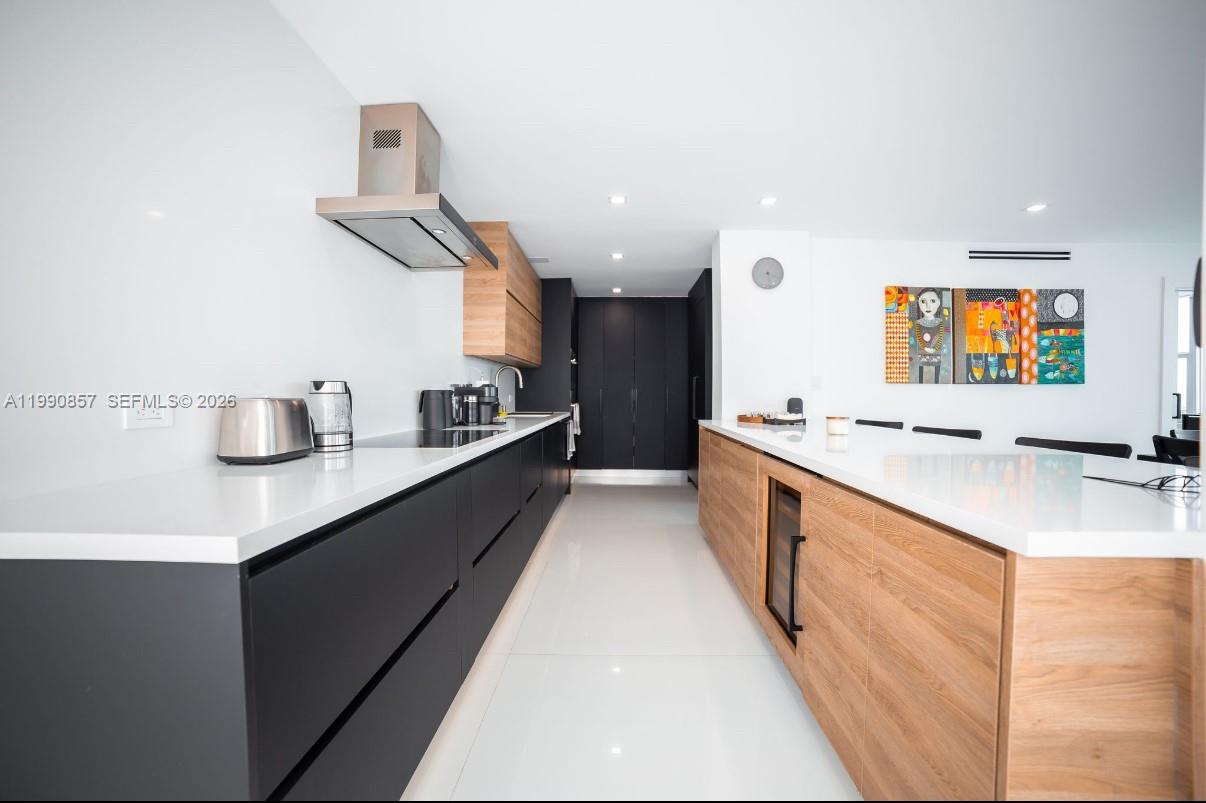 5600 CONDO - Residential