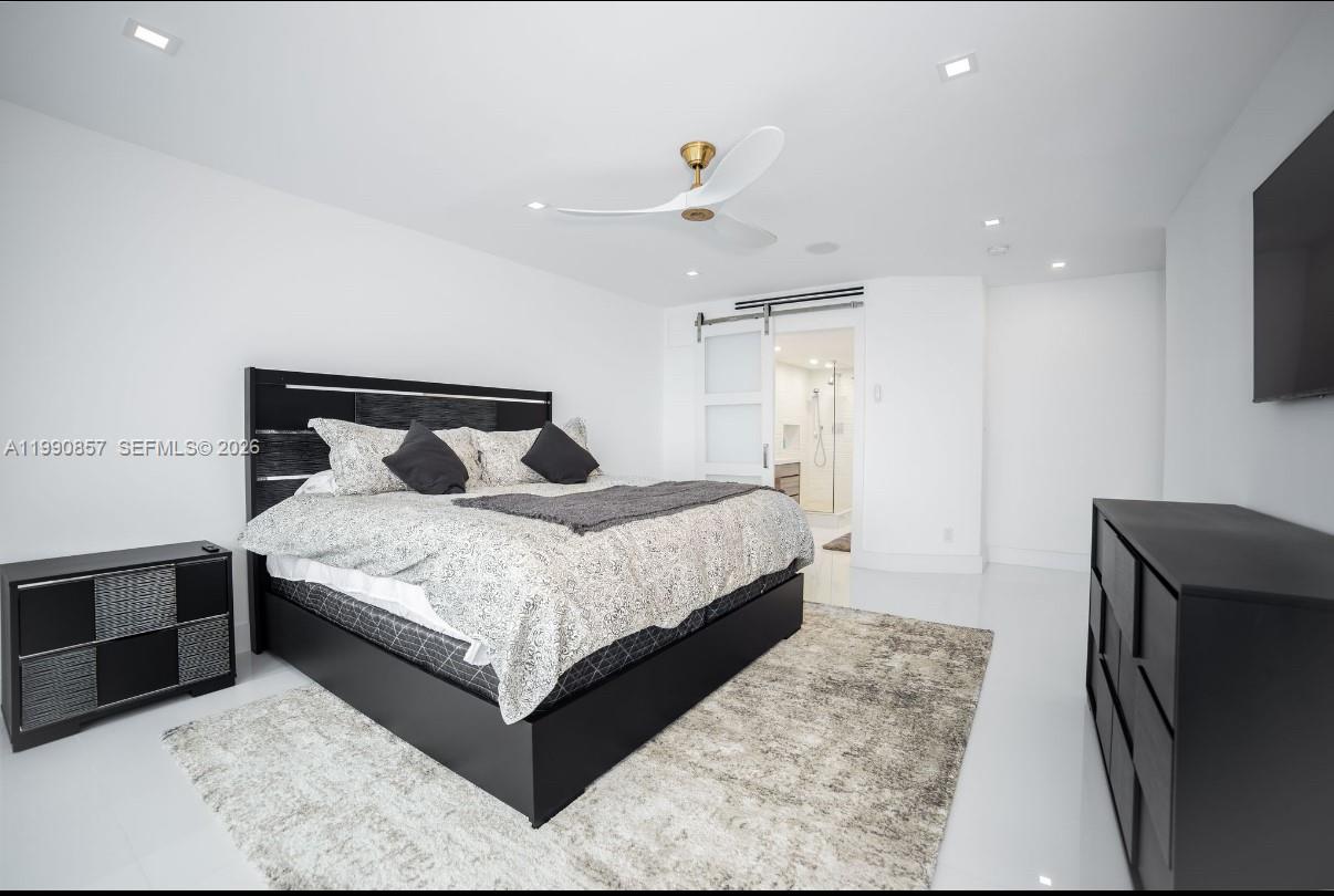 5600 CONDO - Residential