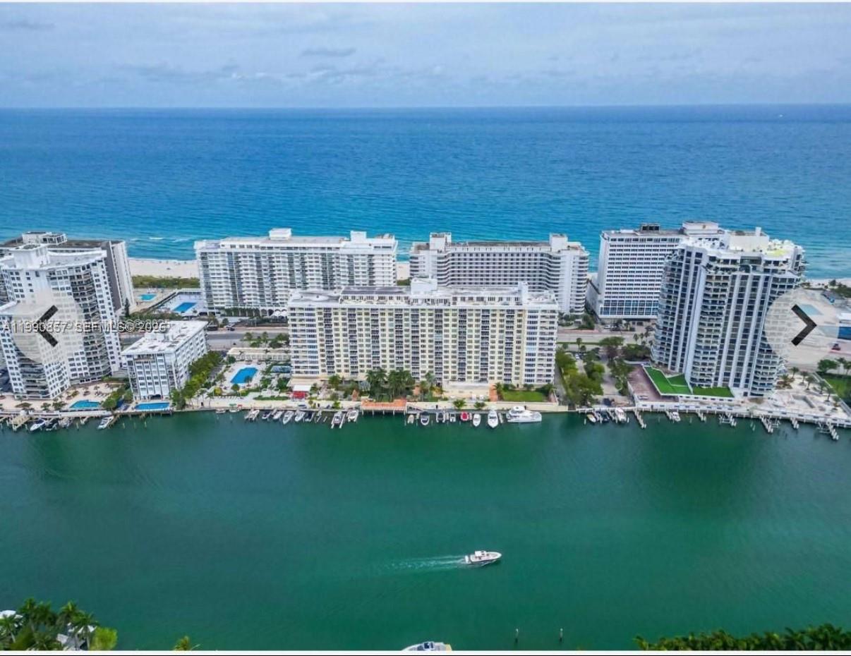 5600 CONDO - Residential