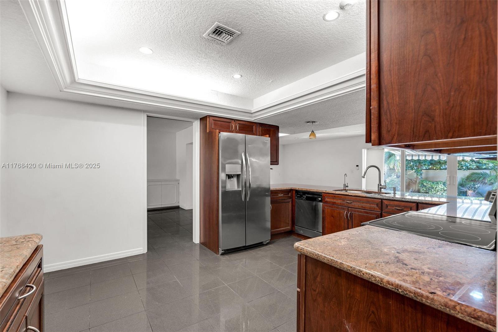 HOLLYWOOD HILLS AMEN PLAT - Residential