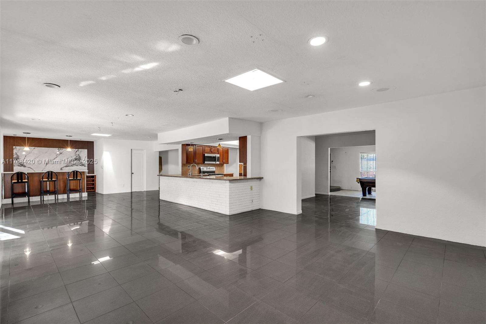HOLLYWOOD HILLS AMEN PLAT - Residential