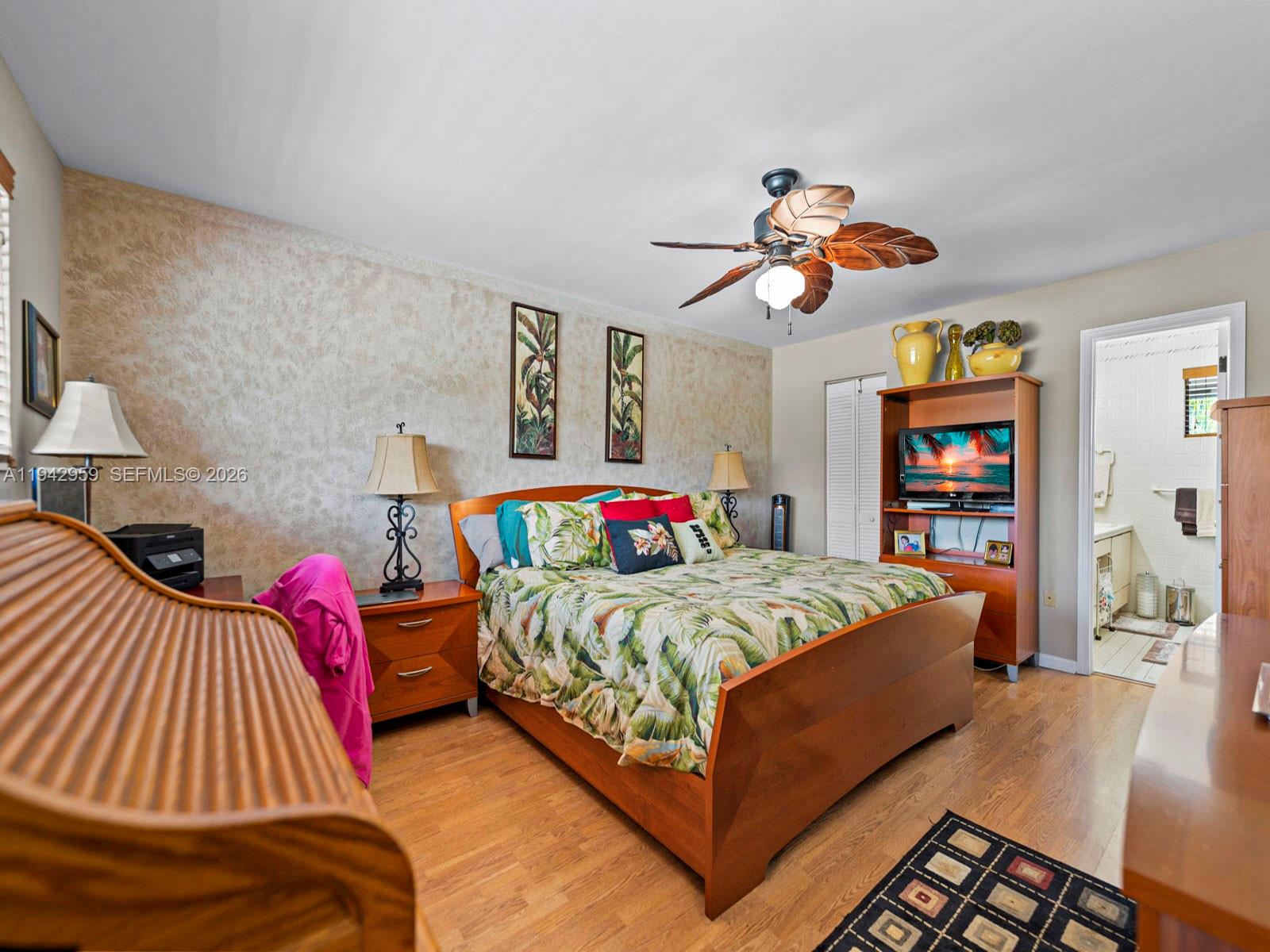 BRIAR BAY TOWNHOUSE ESTAT - Residential