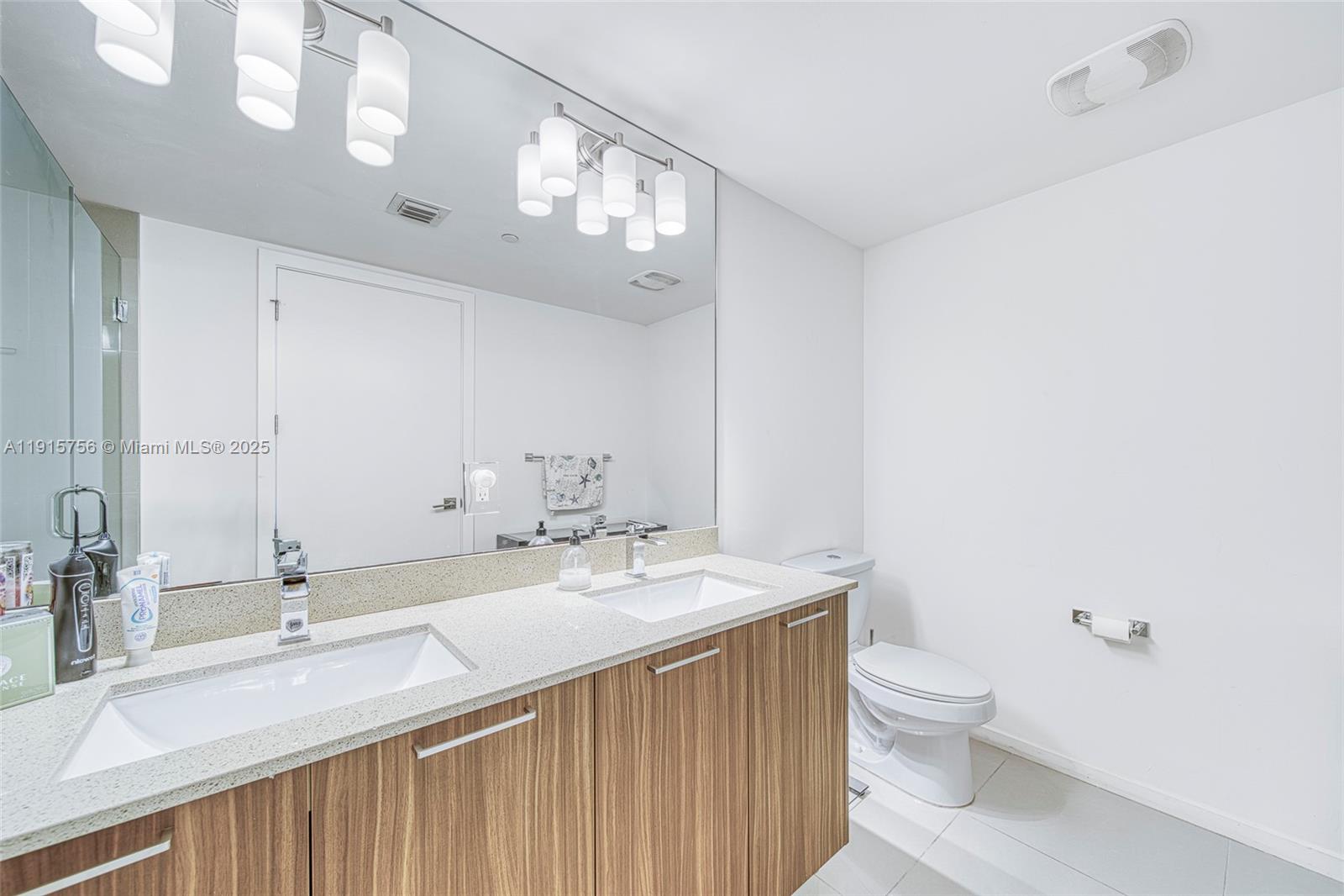 5252 PASEO CONDO - Residential