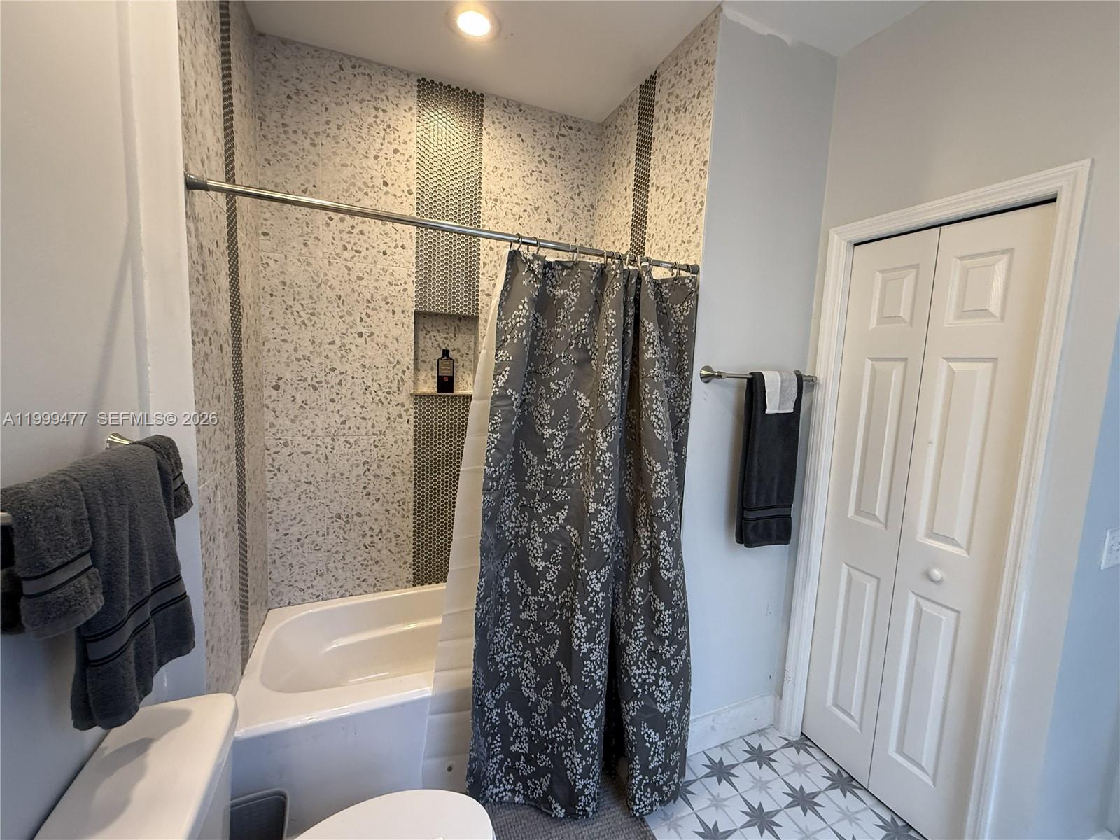 Cypress Glen Village - Residential Lease