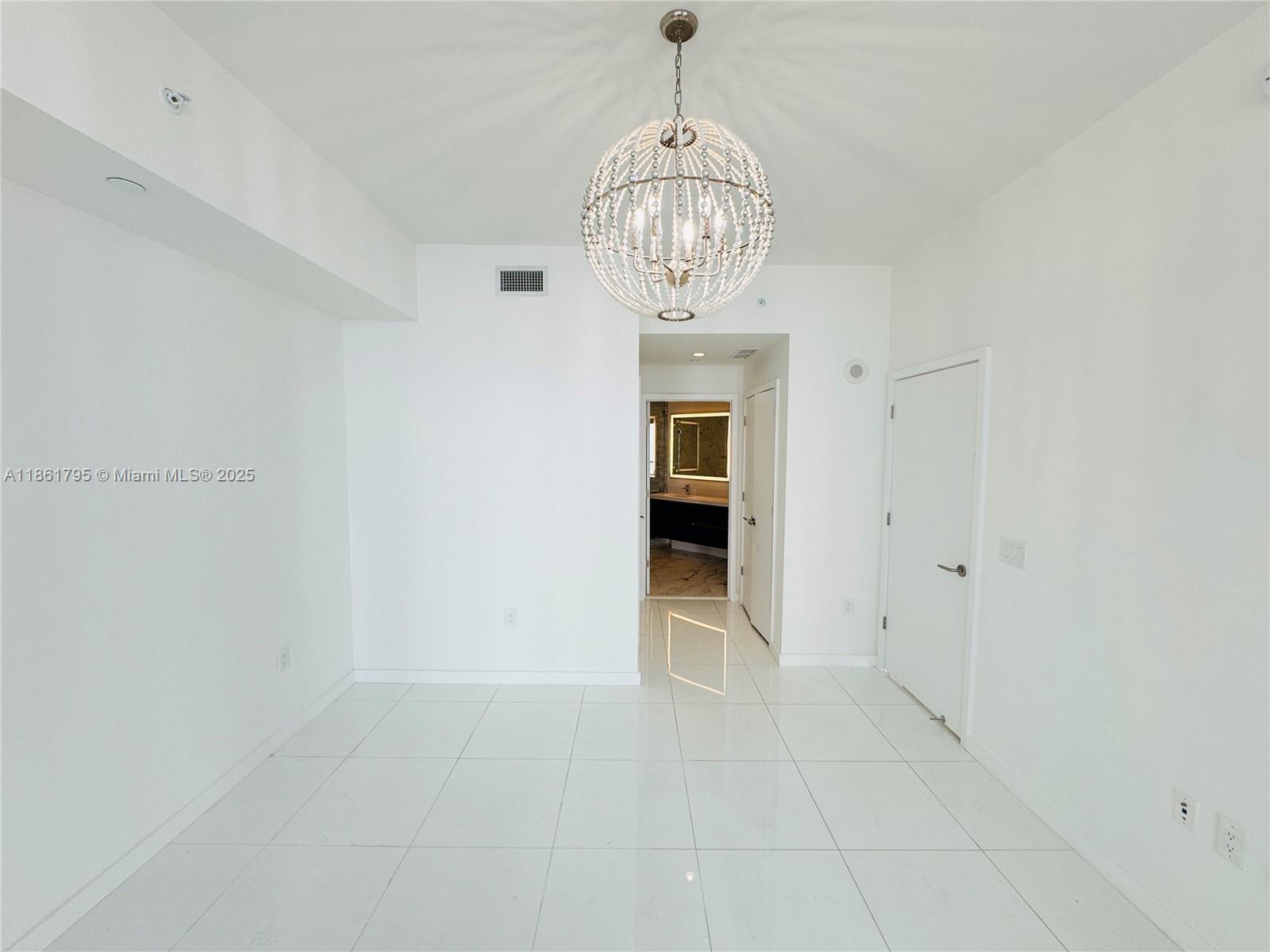 PARAMOUNT MIAMI - Residential