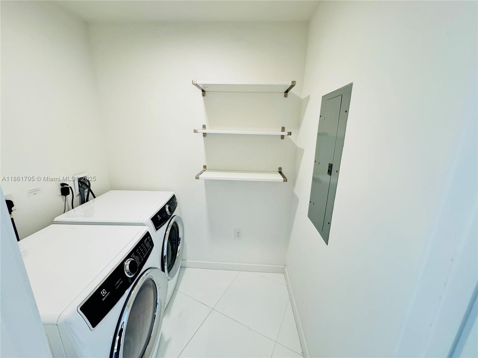 PARAMOUNT MIAMI - Residential