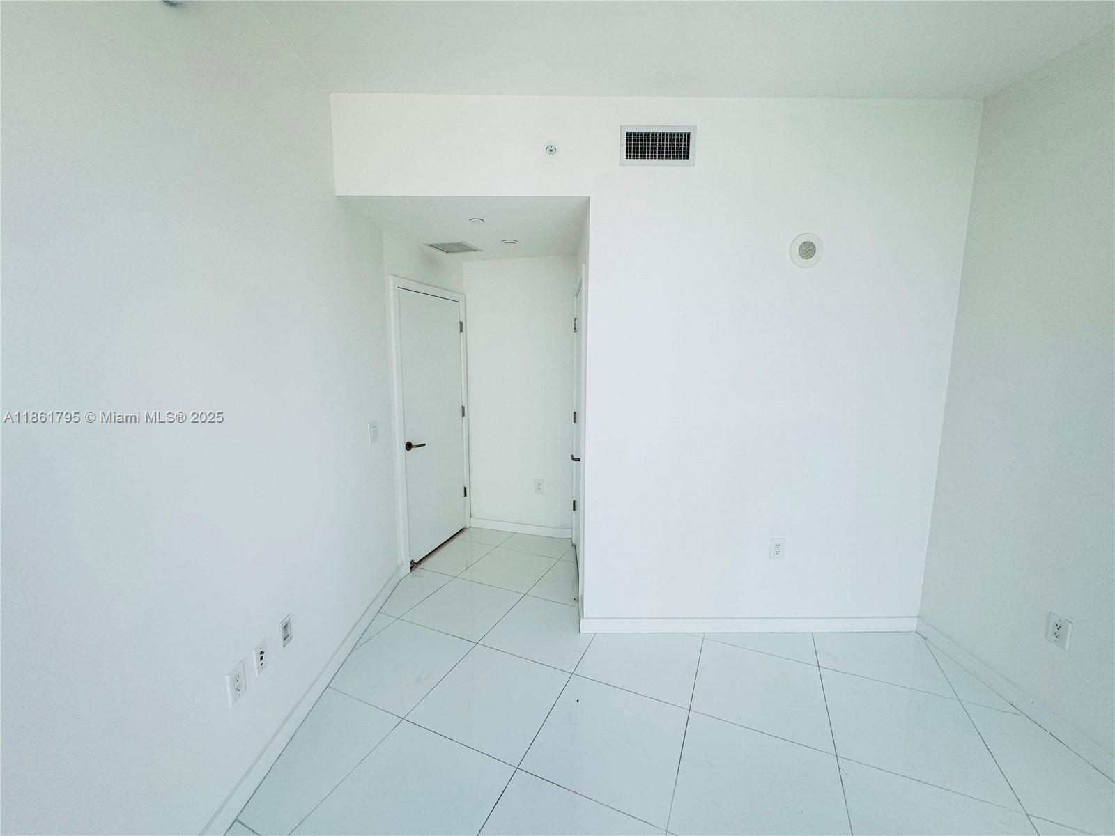 PARAMOUNT MIAMI - Residential