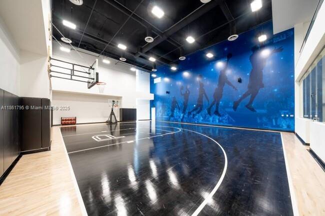 PARAMOUNT MIAMI - Residential