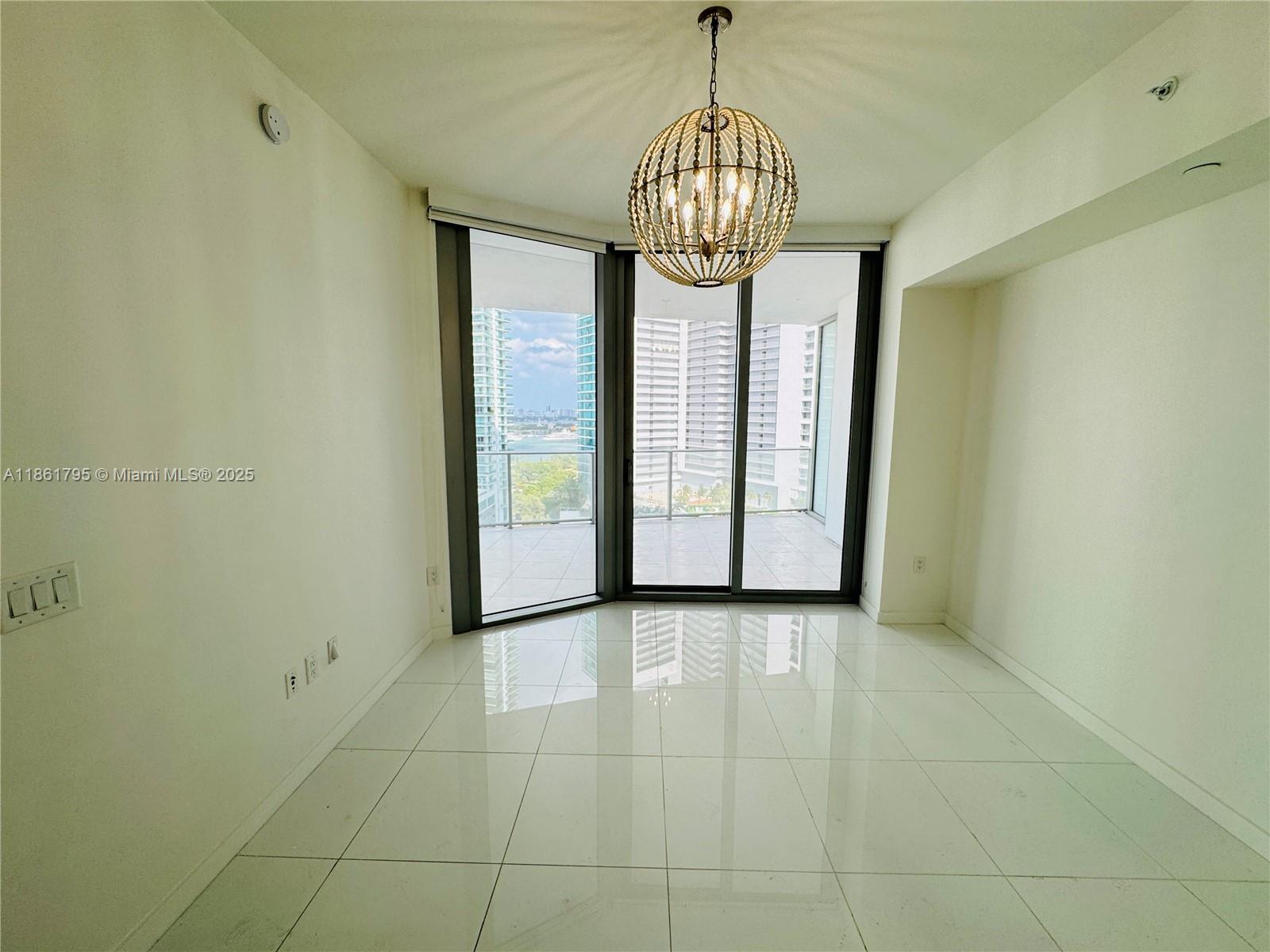 PARAMOUNT MIAMI - Residential