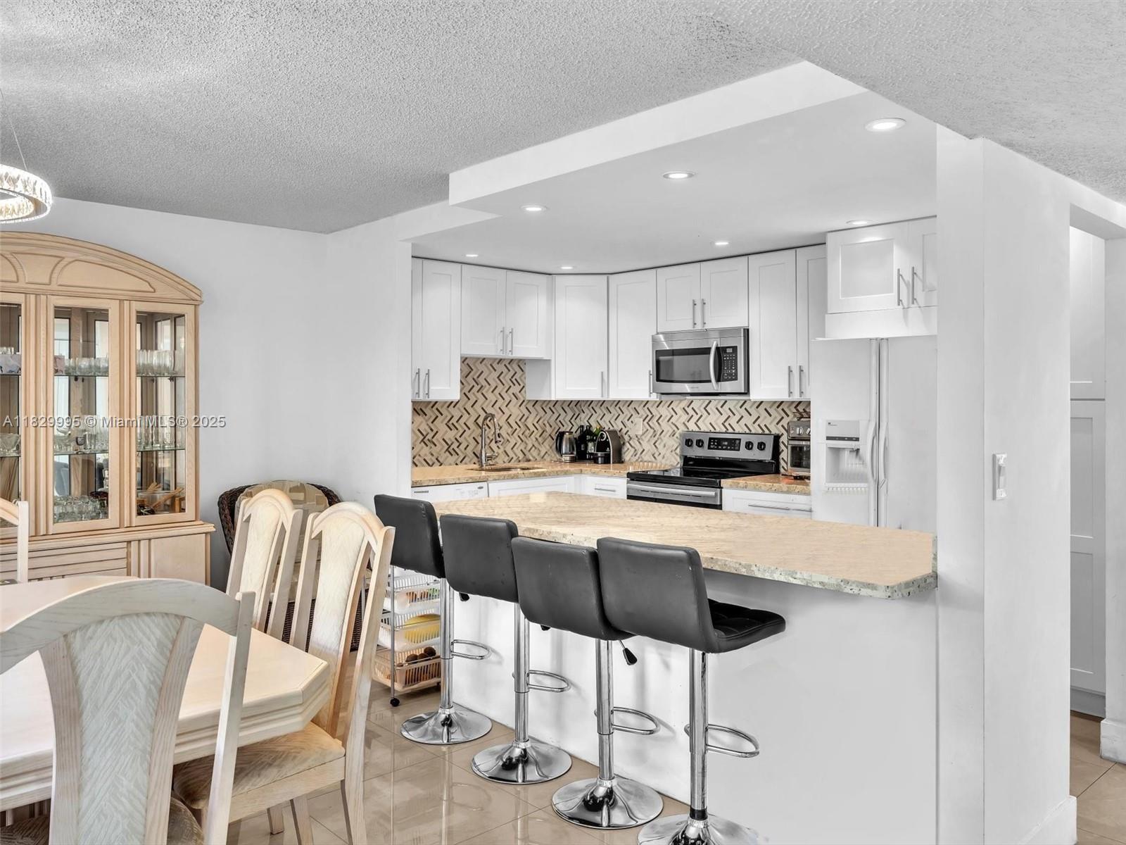 VILLA DORADA CONDO NO 2 - Residential