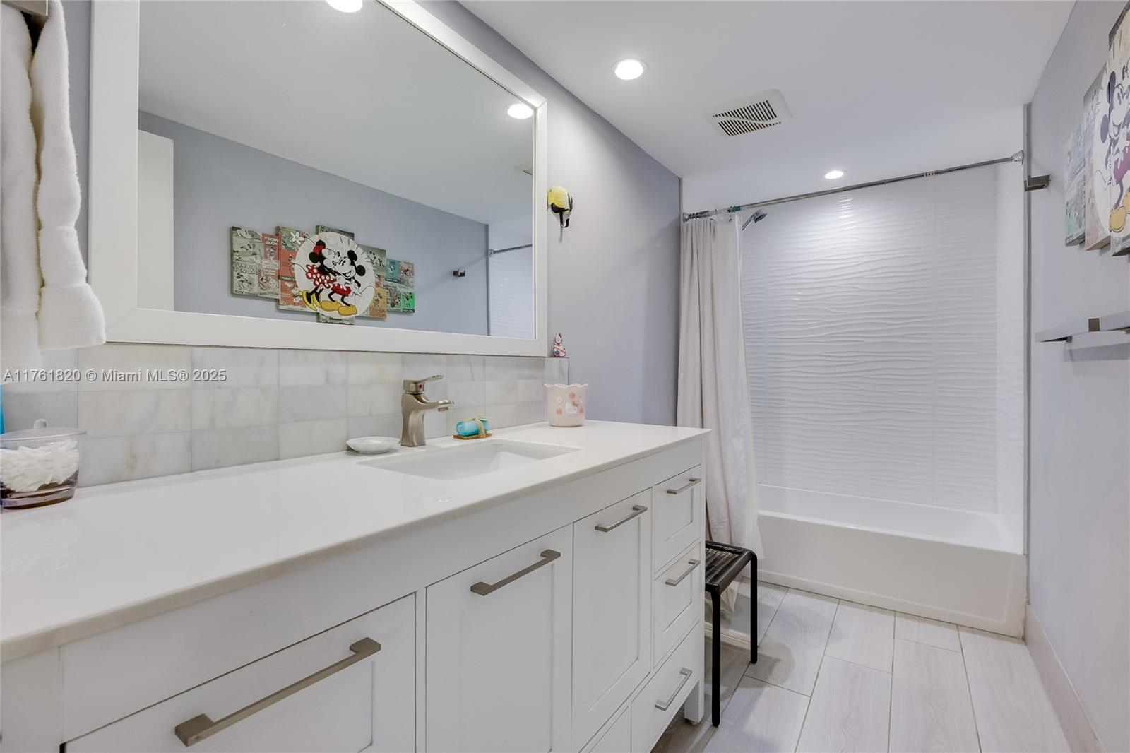 WELLINGTON TOWERS CONDO - Residential