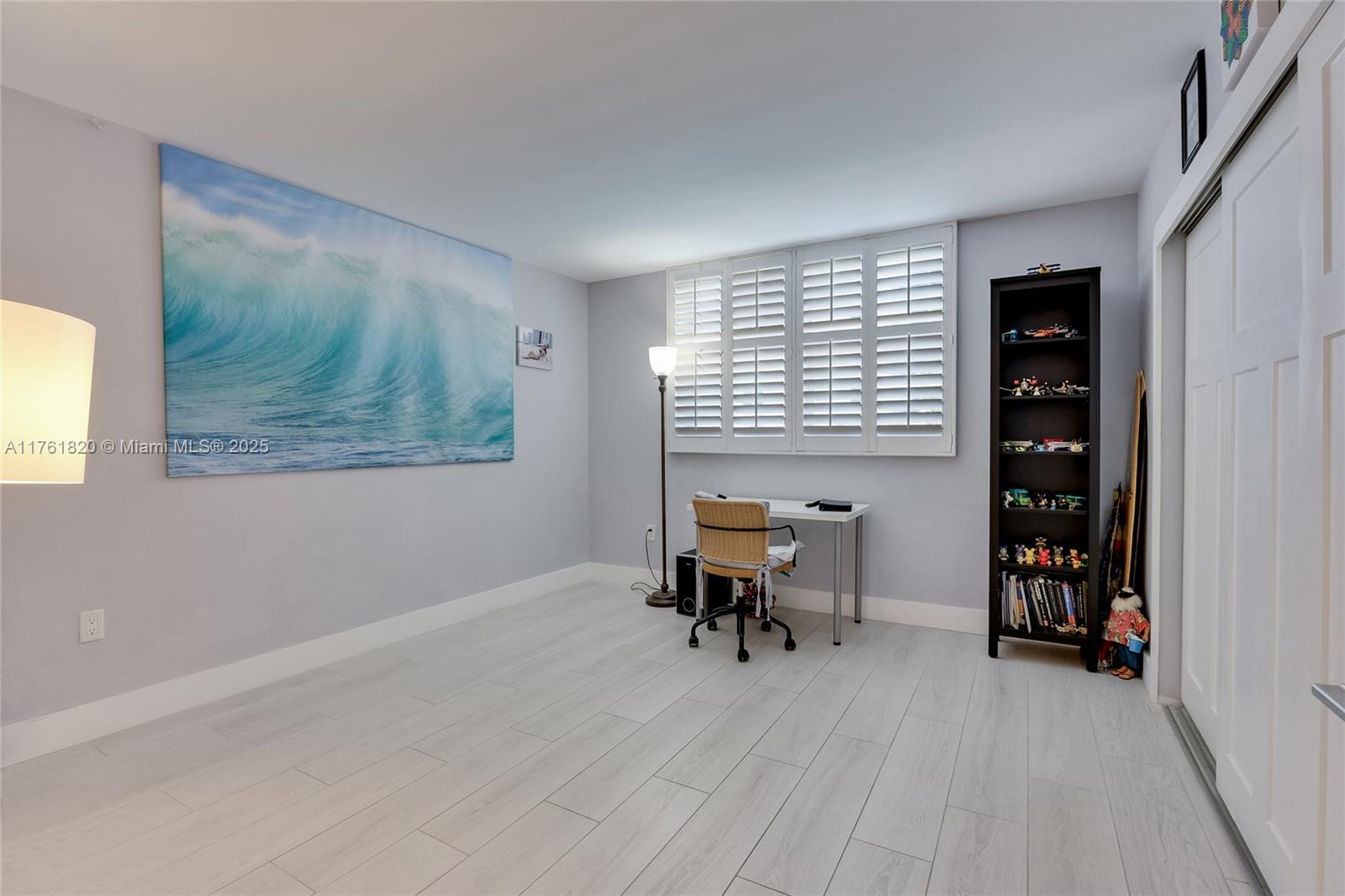 WELLINGTON TOWERS CONDO - Residential