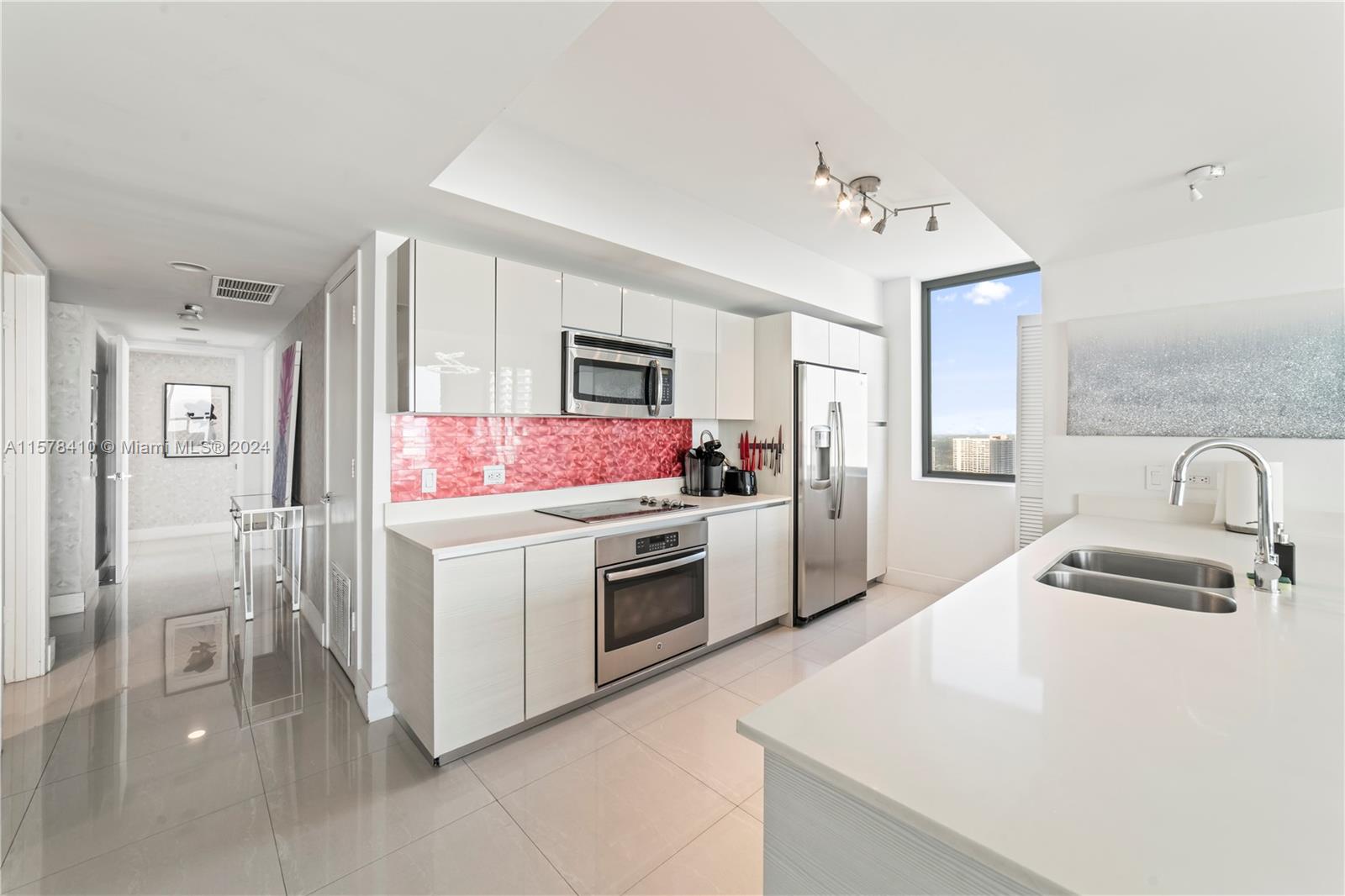 BEACHWALK CONDOMINIUM - Residential Lease