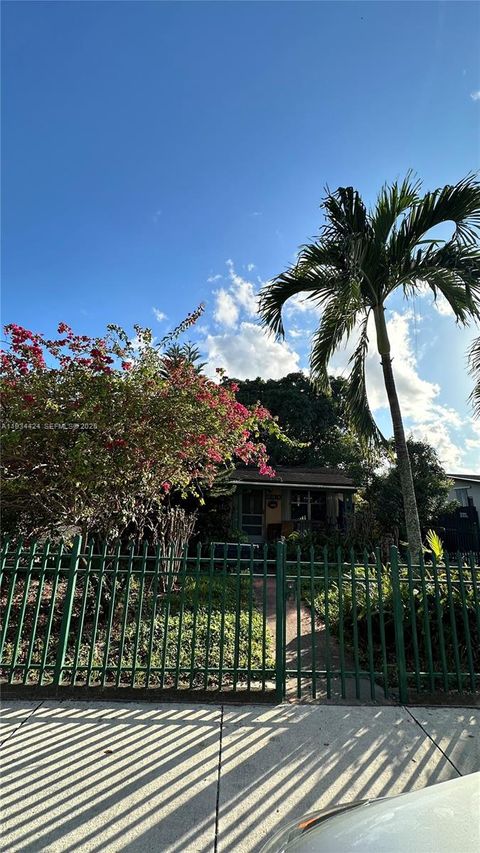 Photo of 1230 W 35th St, Hialeah, FL 33012 (MLS # A11934424)