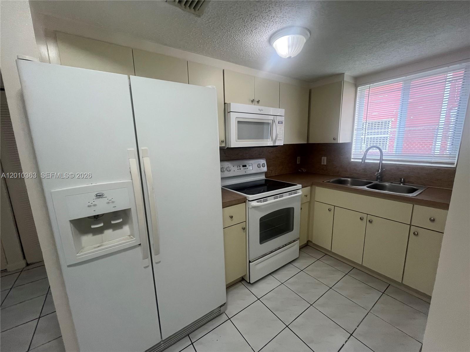 1419 SW 22nd Ave 4
