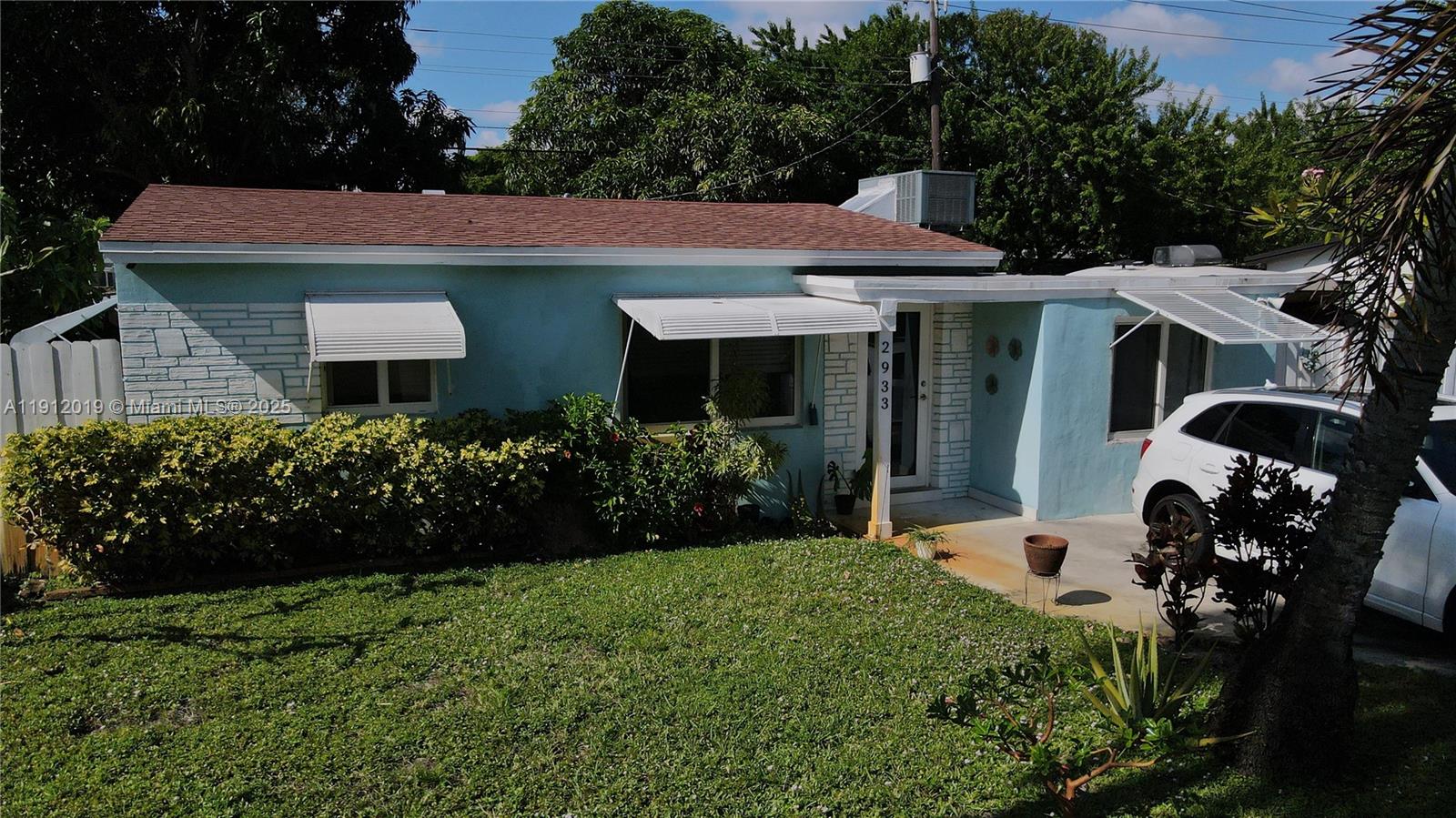 COLLIER MANOR 2ND ADD - Residential