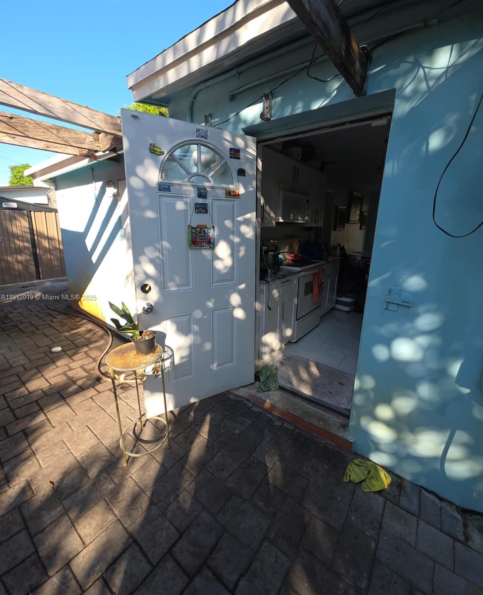 COLLIER MANOR 2ND ADD - Residential